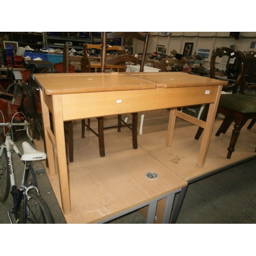 178 - Retro double school desk