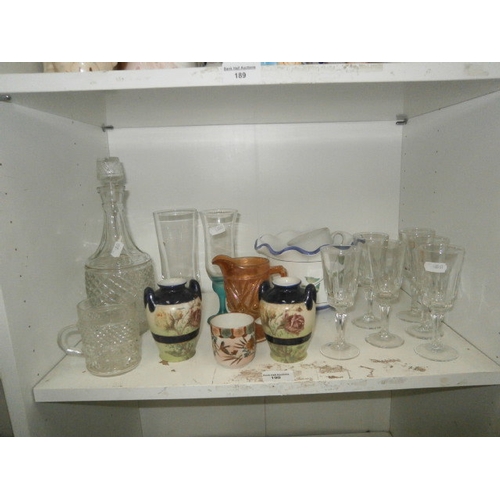 190 - Shelf of glassware etc