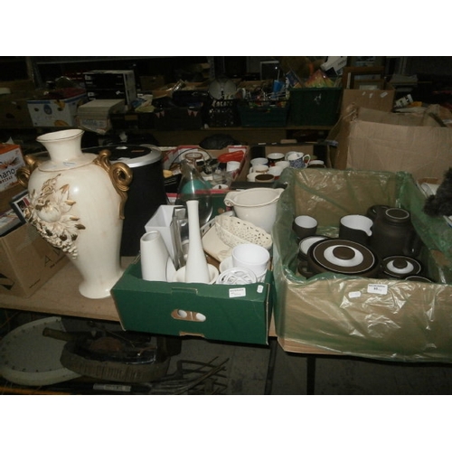 95 - Lot inc Hornsea tableware, vases, paper shredder