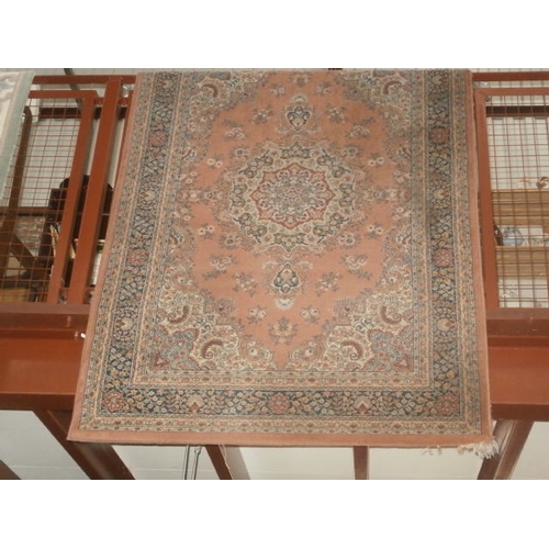 125 - Vintage patterned rug