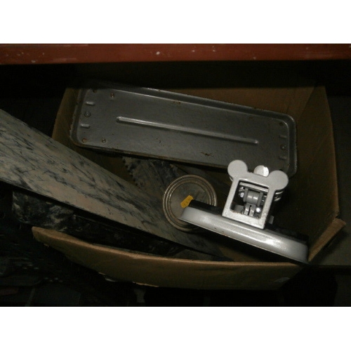 18 - A box of plastering tools