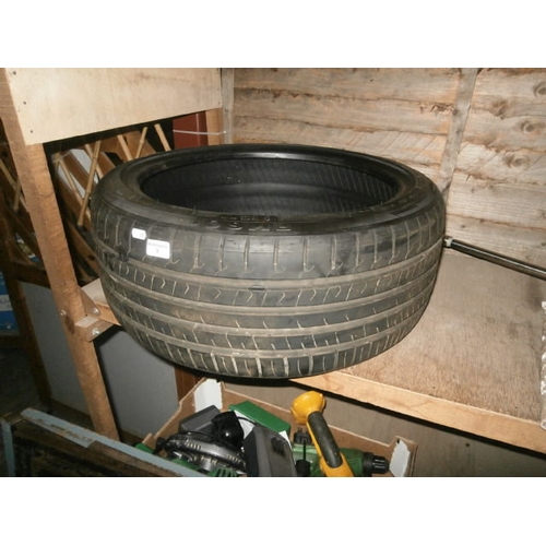 3 - Part worn 18 inch tyre