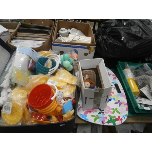 81 - Lot inc new buckets and spade sets, sequin bunnies, dinner tray, etc