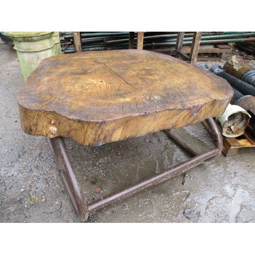 16 - 1 very solid and chunky oak garden table, approx. 44 inch diameter