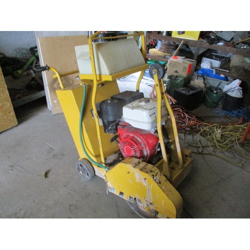 22 - Concrete floor cutter