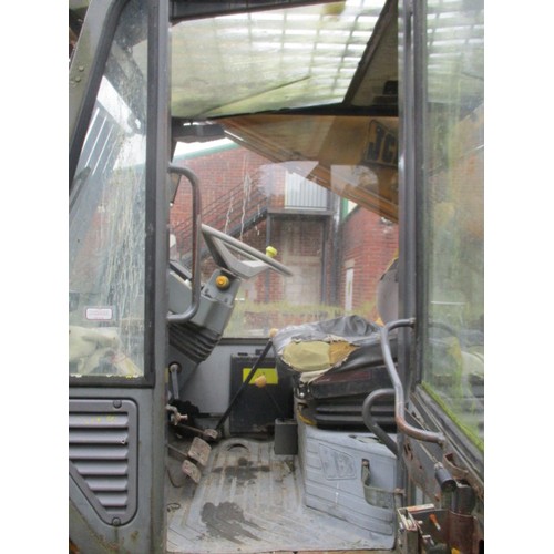 36 - JCB 525-67 Tele Handler, 4 good tyres, bucket and forks. in very good running order