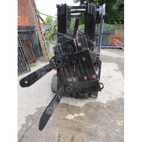 38 - Fork lift truck with rotating forks. (Container loading spec.) Very good runner