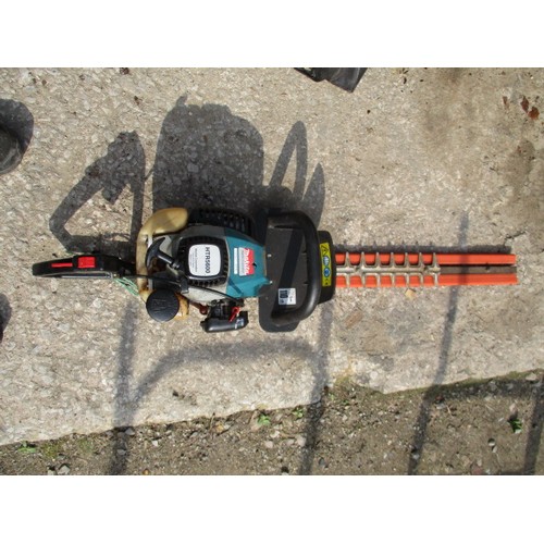 70 - Makita petrol hedge trimmer