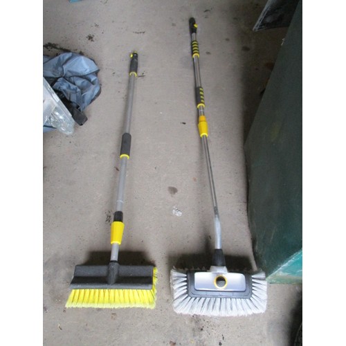 86 - 2 power washer brushes