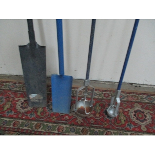 1049 - 2 gully grab drain cleaner scoops and 2 drain spades