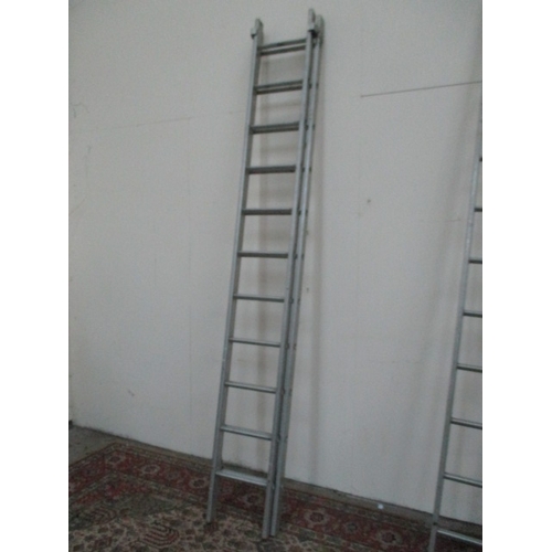 1043 - Aluminium 11 rung extending ladders