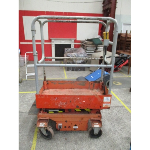 1087 - 240Kg elevating platform, 10ft lift, 240v charging. In working order