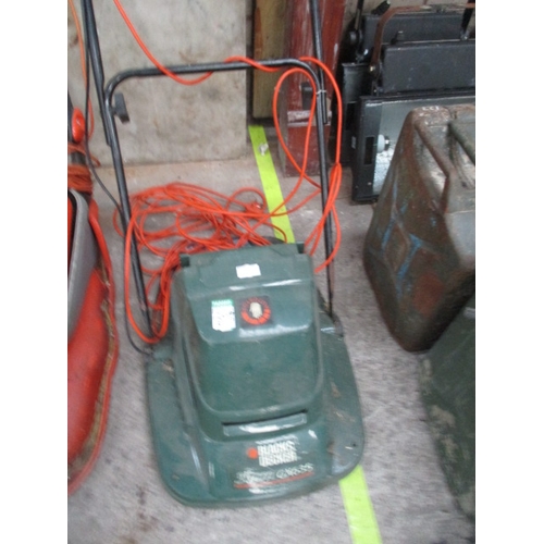 1009 - Black & Decker 35cm GX635 hover mower in working order