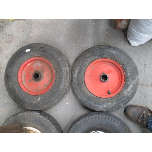 1031 - 7 trailer tyres with rims