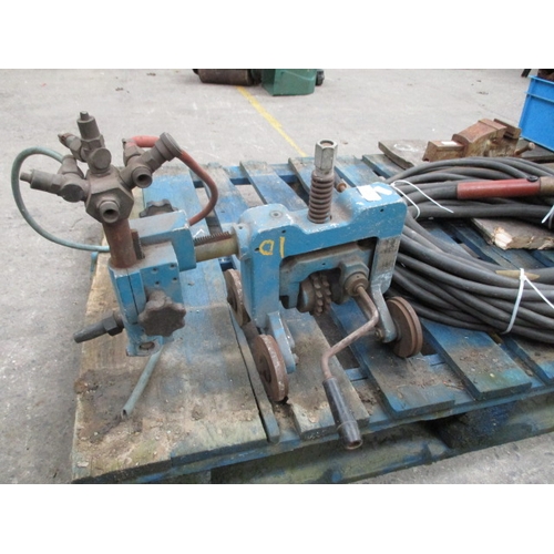 1037 - Diesel compressor hose line etc.