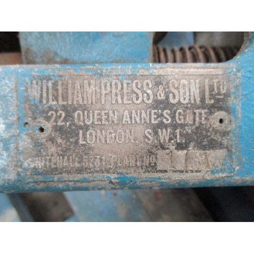 1037 - Diesel compressor hose line etc.