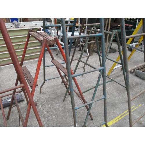 1165 - Selection of 5 various folding work stands