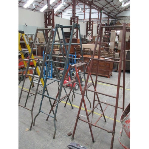 1165 - Selection of 5 various folding work stands