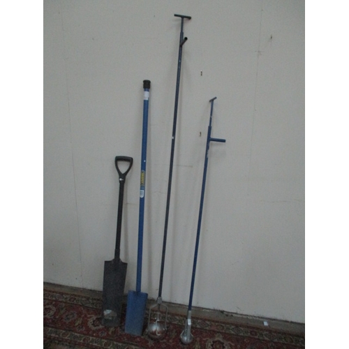 1177 - 2 gully grab drain cleaner scoops and 2 drain spades