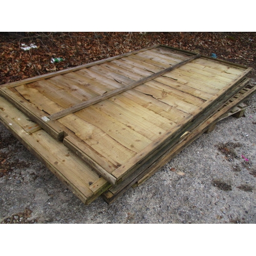 1129 - 5 Fencing panels 205 x 120cm