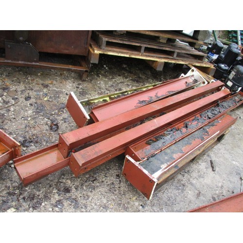 1133 - Pallet of steel girders, stanchion plates and bolts.