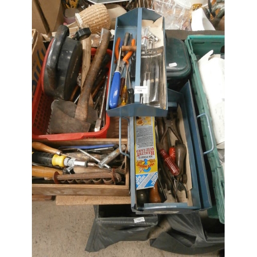 128 - Quantity of tools