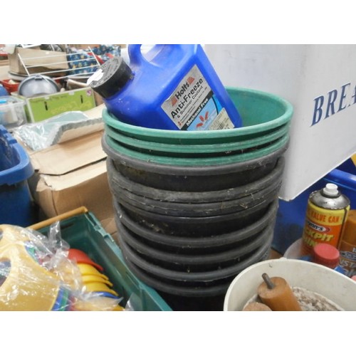 144 - Lot inc maintenance chemicals, plastic bins, bread bin, etc