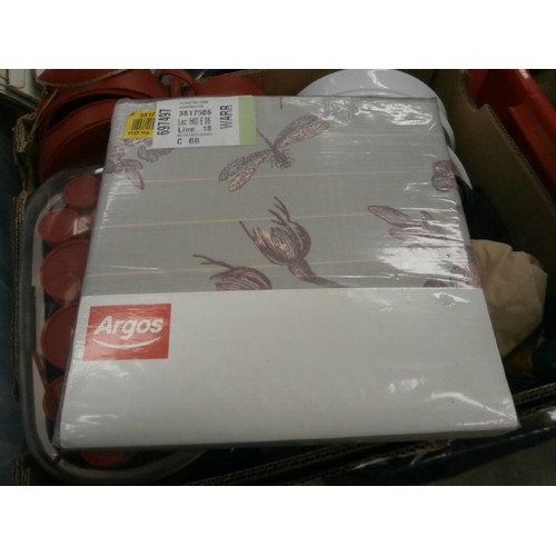 146 - Box of new bedding