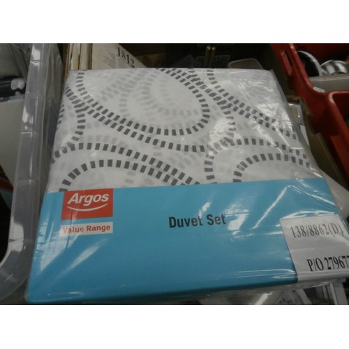 146 - Box of new bedding