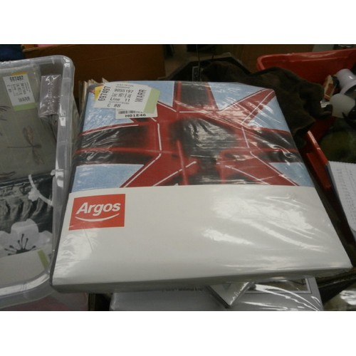 146 - Box of new bedding