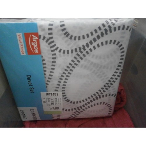 146 - Box of new bedding