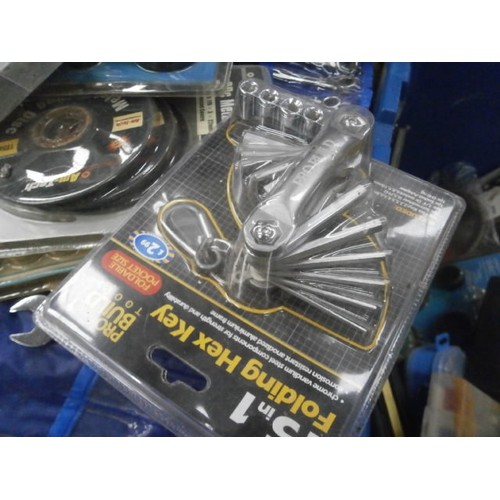 160 - Box inc tools and hardware
