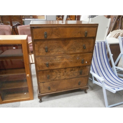 705 - Large vintage walnut veneered 5 drawer chest