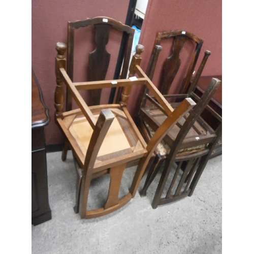 621 - 4 x assorted vintage chairs (3+1)