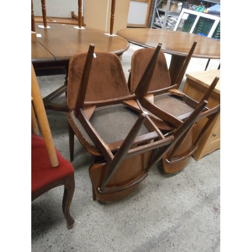 706 - Set of 4 x dining chairs