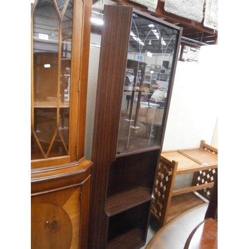 722 - Glazed corner cabinet