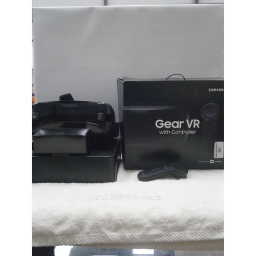 263 - Samsung Gear VR with controller