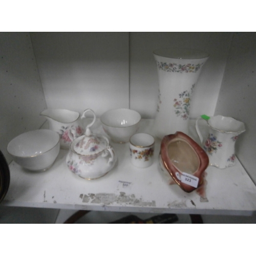 323 - Collectable pieces inc Royal Albert, Duchess, Royal Kent, Royal Grafton, etc