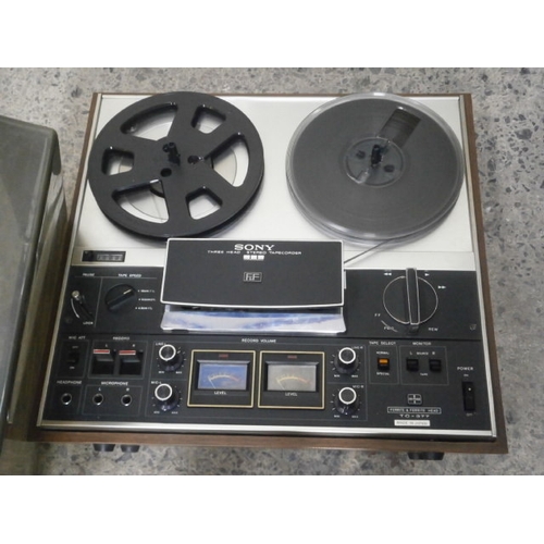 329 - Retro Sony Three head stereo tapecorder