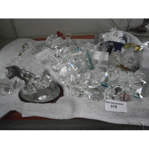 370 - Collection of decorative glass ornaments