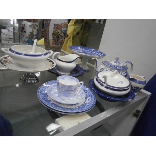 421 - Collection of blue & white pottery items