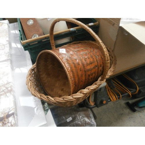 174 - Lot inc retro wooden lamps, basket, woven bin