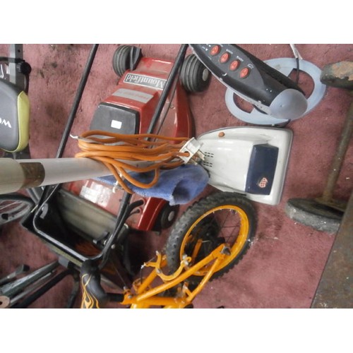 216 - Retro Hoover vacuum cleaner and halogen heater