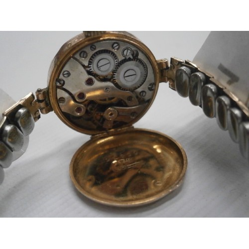 261 - Vintage 9ct gold cased ladies watch