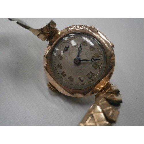 261 - Vintage 9ct gold cased ladies watch