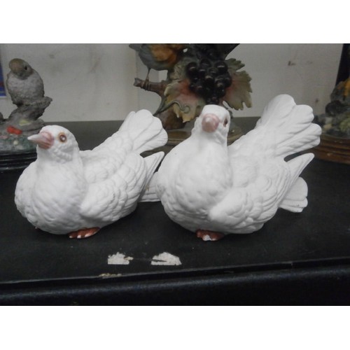 312 - Collection of bird ornaments