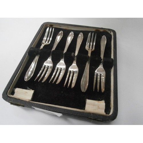 326 - Four canteens of old cutlery