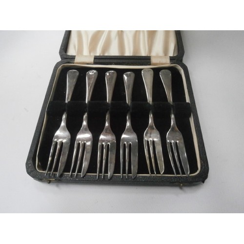 326 - Four canteens of old cutlery