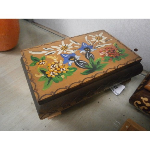 353 - Lot inc two wooden music boxes, wooden keepsake box and dominoes.