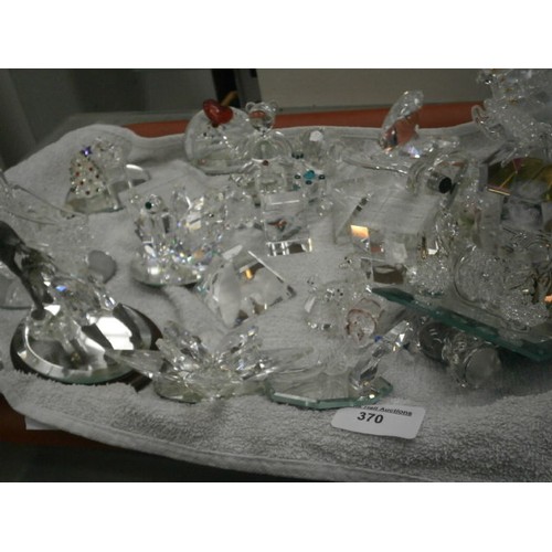 370 - Collection of decorative glass ornaments